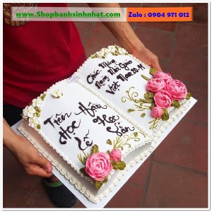 Bánh Sinh Nhật Cuốn Sách - RT46